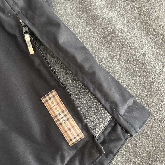 Authentic Vintage Burberry Black Jacket - Picture 5 of 12